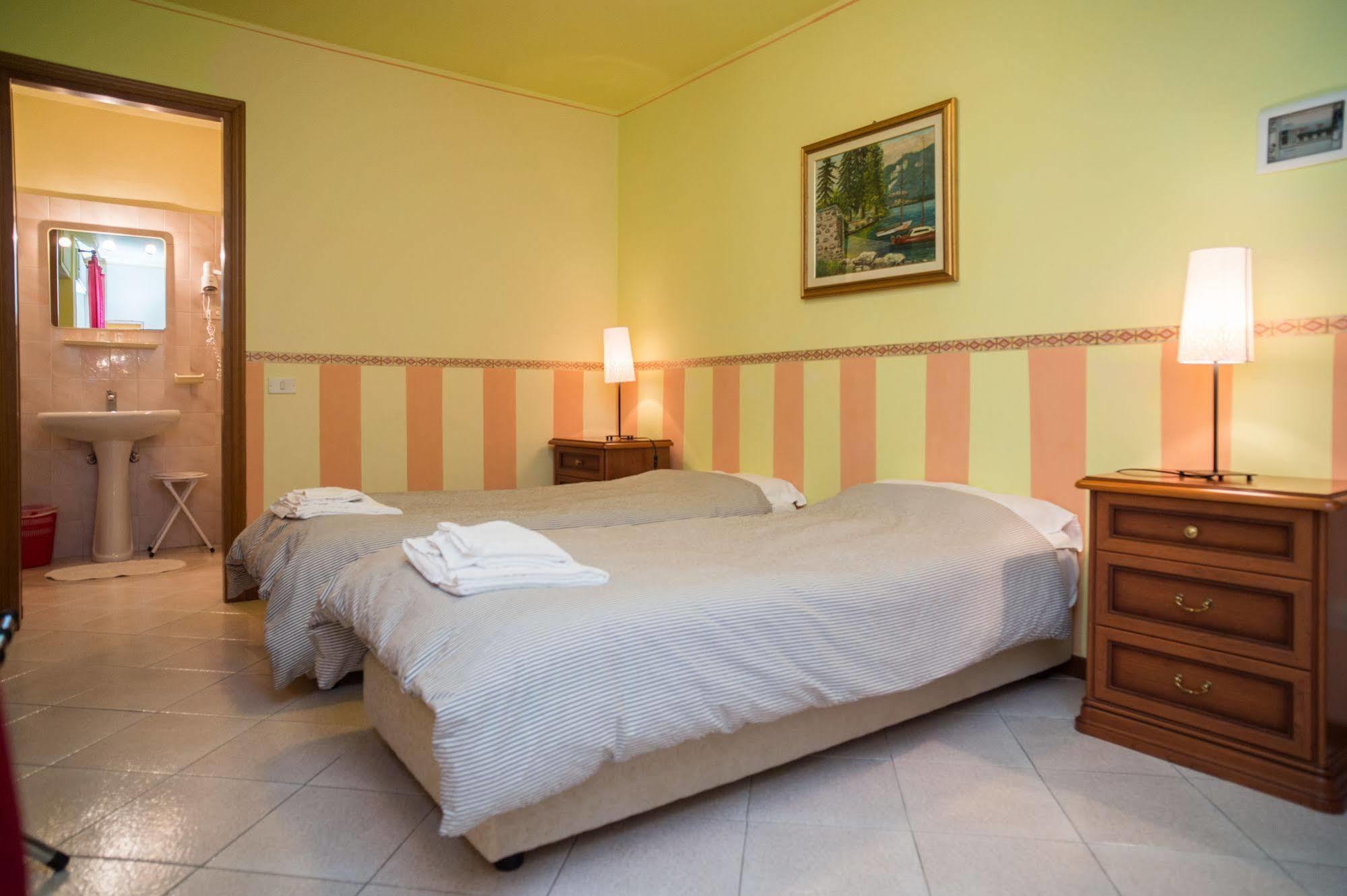 Madonna Della Neve Hotel Pettenasco Luaran gambar