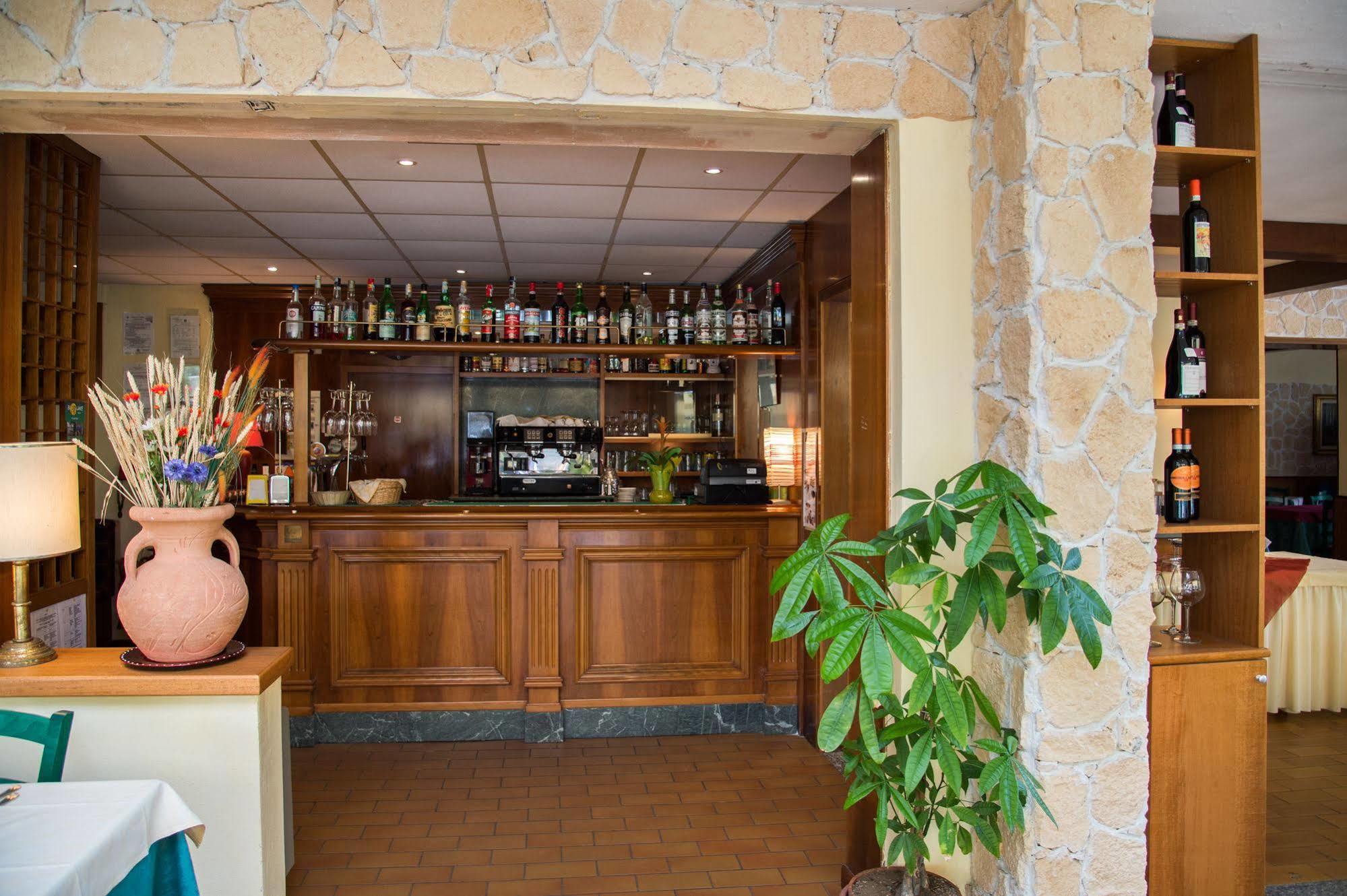 Madonna Della Neve Hotel Pettenasco Luaran gambar